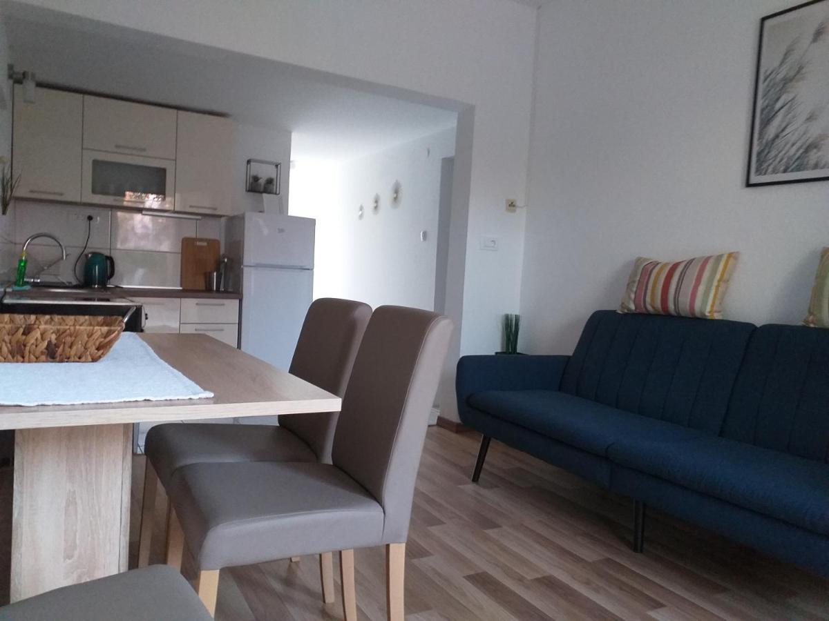 Apartments Golic ビオグラード・ナ・モル エクステリア 写真