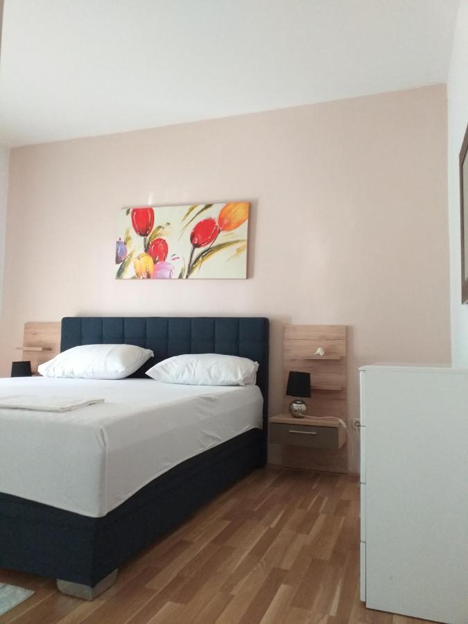 Apartments Golic ビオグラード・ナ・モル エクステリア 写真
